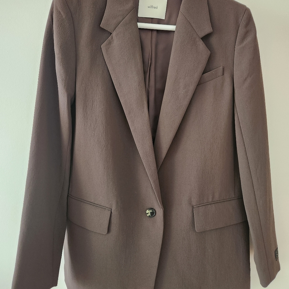 Wilfred Purple Blazer with Notched Lapels and Structured Shoulders